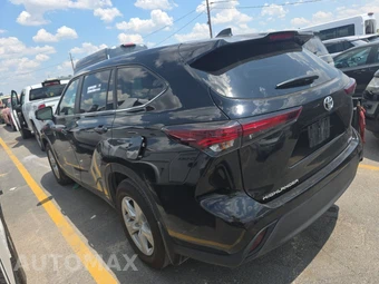 2025 Toyota Highlander LE - miniatura 6