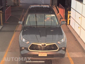 2025 Toyota Highlander LE - miniatura 2