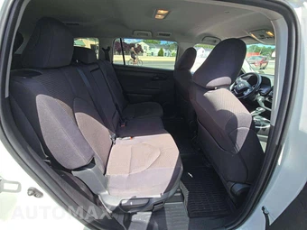 2025 Toyota Highlander LE - miniatura 14