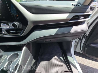 2025 Toyota Highlander LE - miniatura 17