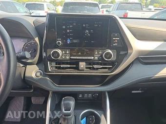 2025 Toyota Highlander LE - miniatura 17