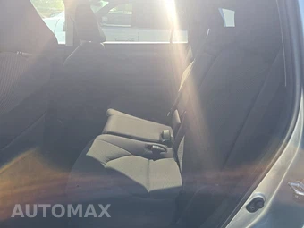 2025 Toyota Highlander LE - miniatura 13