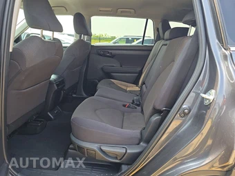 2025 Toyota Highlander LE - miniatura 13