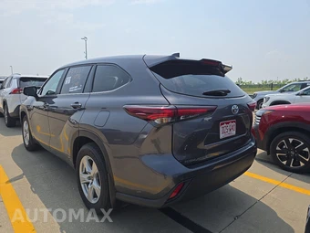 2025 Toyota Highlander LE - miniatura 6