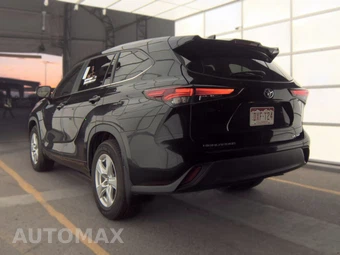 2025 Toyota Highlander LE - miniatura 8
