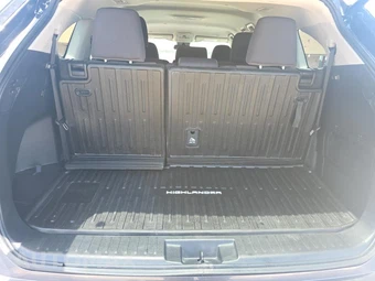 2025 Toyota Highlander LE - miniatura 19