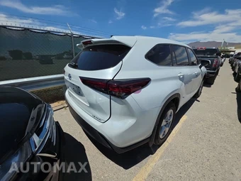 2025 Toyota Highlander LE - miniatura 4
