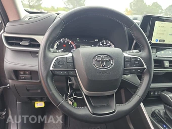 2025 Toyota Highlander LE - miniatura 10