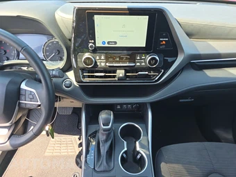 2025 Toyota Highlander LE - miniatura 11