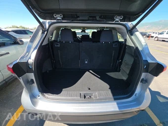 2025 Toyota Highlander LE - miniatura 18