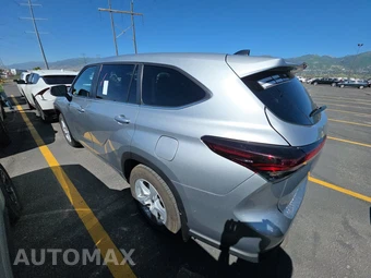 2025 Toyota Highlander LE - miniatura 6