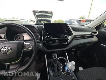 2025 Toyota Highlander LE - miniatura 17