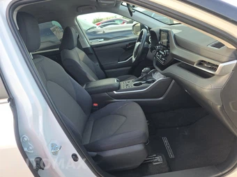 2025 Toyota Highlander LE - miniatura 14