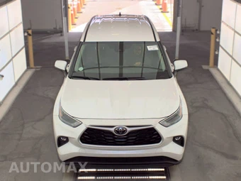 2025 Toyota Highlander LE - miniatura 2