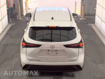 2025 Toyota Highlander LE - miniatura 6