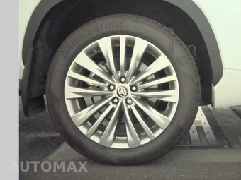 2025 Toyota Highlander Platinum - miniatura 11
