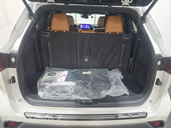 2025 Toyota Highlander Platinum - miniatura 16