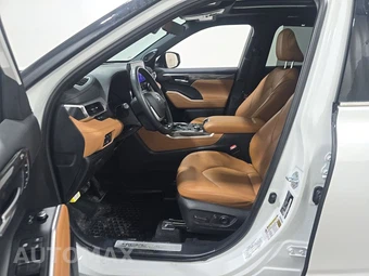 2025 Toyota Highlander Platinum - miniatura 7