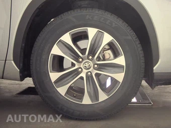 2025 Toyota Highlander XLE - miniatura 10