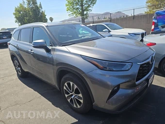 2025 Toyota Highlander XLE - miniatura 3