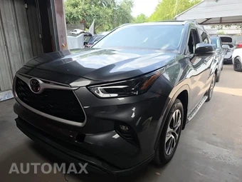 2025 Toyota Highlander XLE