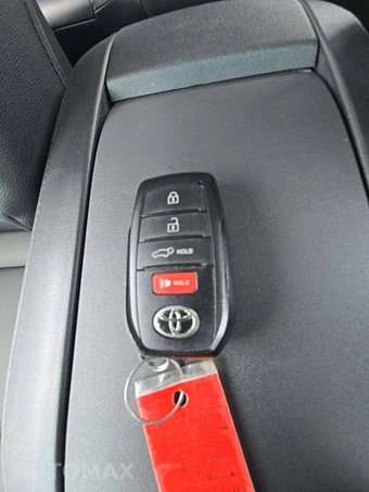 2025 Toyota Highlander XLE - miniatura 8
