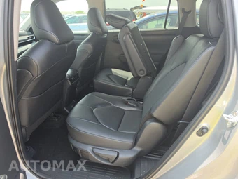 2025 Toyota Highlander XLE - miniatura 13