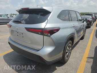 2025 Toyota Highlander XLE - miniatura 4