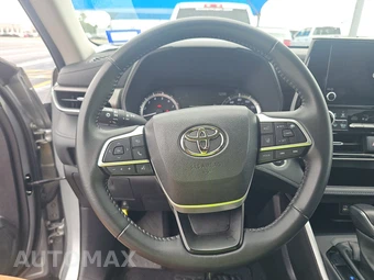 2025 Toyota Highlander XLE - miniatura 10