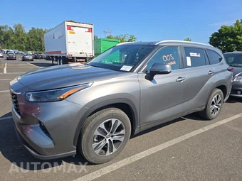 2025 Toyota Highlander XLE