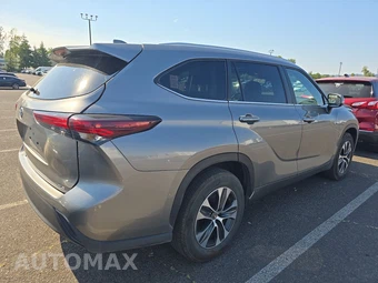 2025 Toyota Highlander XLE - miniatura 4