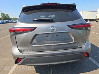 2025 Toyota Highlander XLE - miniatura 5