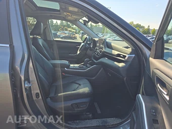 2025 Toyota Highlander XLE - miniatura 8