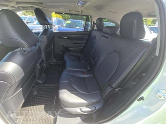 2025 Toyota Highlander XLE - miniatura 10