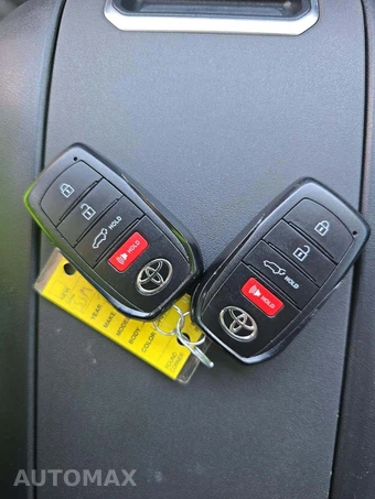 2025 Toyota Highlander XLE - miniatura 5