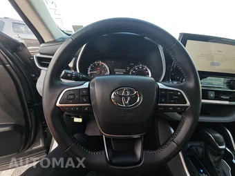 2025 Toyota Highlander XLE - miniatura 10