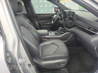 2025 Toyota Highlander XSE - miniatura 8