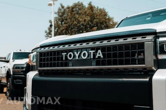 2025 Toyota Land Cruiser - miniatura 10