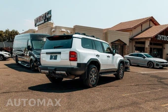 2025 Toyota Land Cruiser - miniatura 7