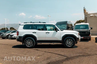 2025 Toyota Land Cruiser - miniatura 8