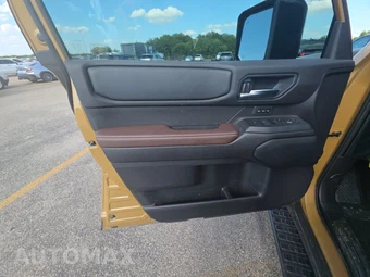 2025 Toyota Land Cruiser - miniatura 9