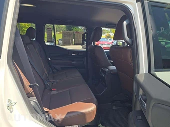 2025 Toyota Land Cruiser - miniatura 16