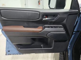 2025 Toyota Land Cruiser - miniatura 9