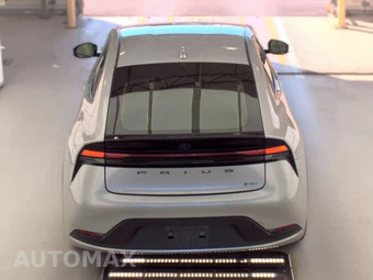 2025 Toyota Prius LE - miniatura 5