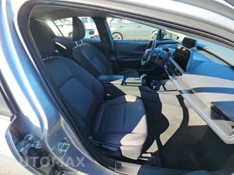 2025 Toyota Prius LE - miniatura 8