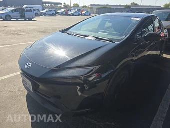 2025 Toyota Prius LE