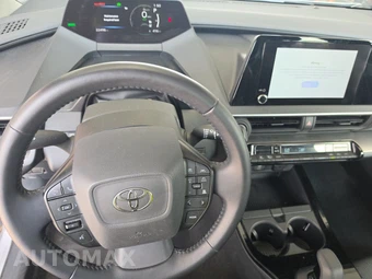 2025 Toyota Prius LE - miniatura 11