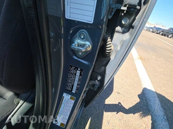 2025 Toyota Prius LE - miniatura 14