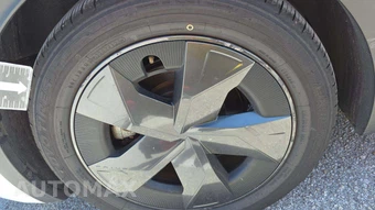 2025 Toyota Prius LE - miniatura 20