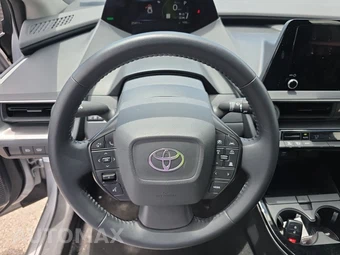 2025 Toyota Prius LE - miniatura 10